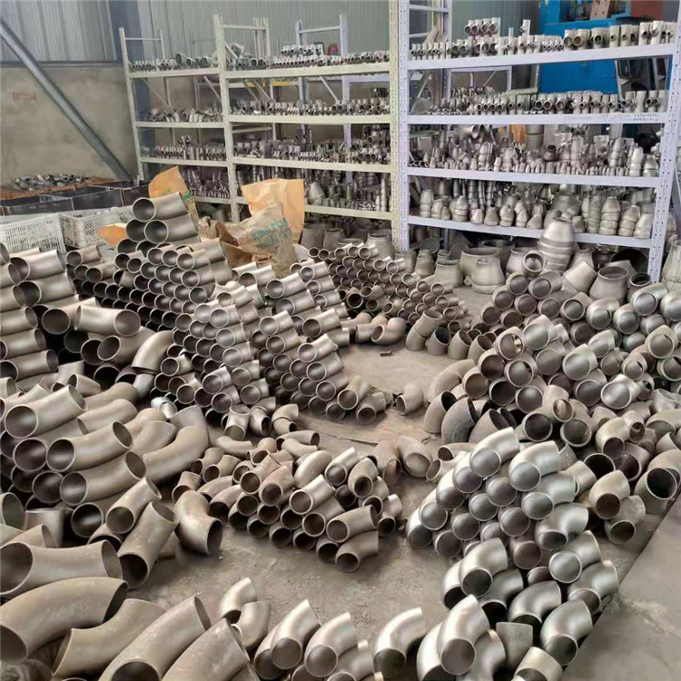 弯头仓储