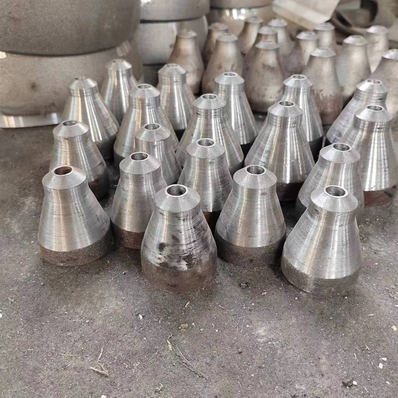 厚壁异径管